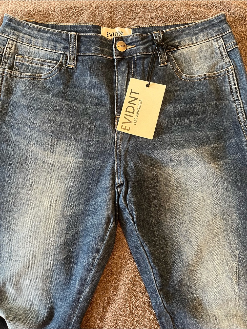 NWT EVIDNT Los Angeles
Florence Straight Leg Jeans Size 28 Distressed Crop - Picture 2 of 9